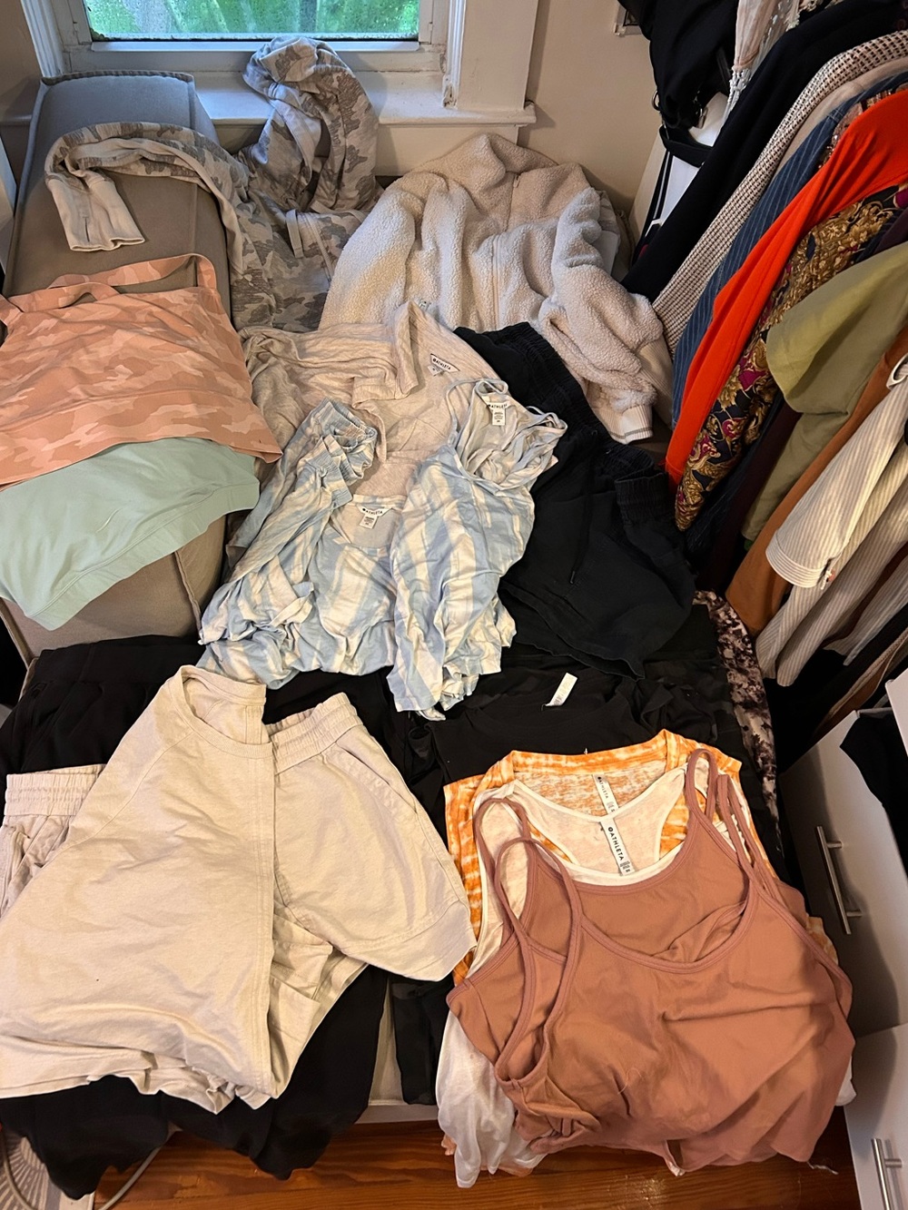 25 Pieces Athleta Plus Size Athletic Bras Leggings Tops Shorts PJS Coat 2X 3X